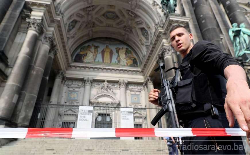 Policajac upucao muškarca u Berlinskoj katedrali: Dio grada blokiran
