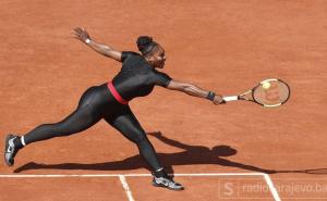 Serena Williams se povukla s Roland Garrosa prije meča sa Sharapovom