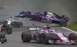 Formula 1: Pogledajte težak udes na startu utrke u Montrealu