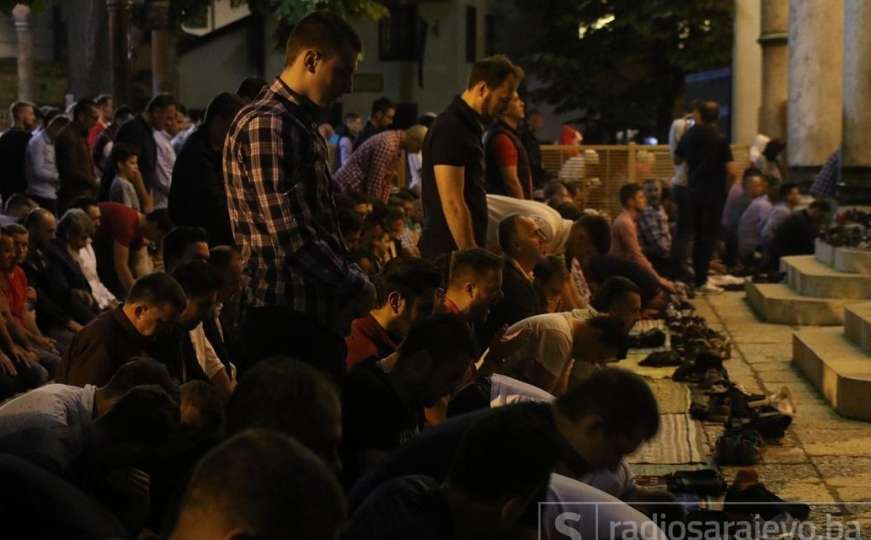Vjernici u Sarajevu obilježili Lejletul-kadr, noć vrijedniju od hiljadu mjeseci