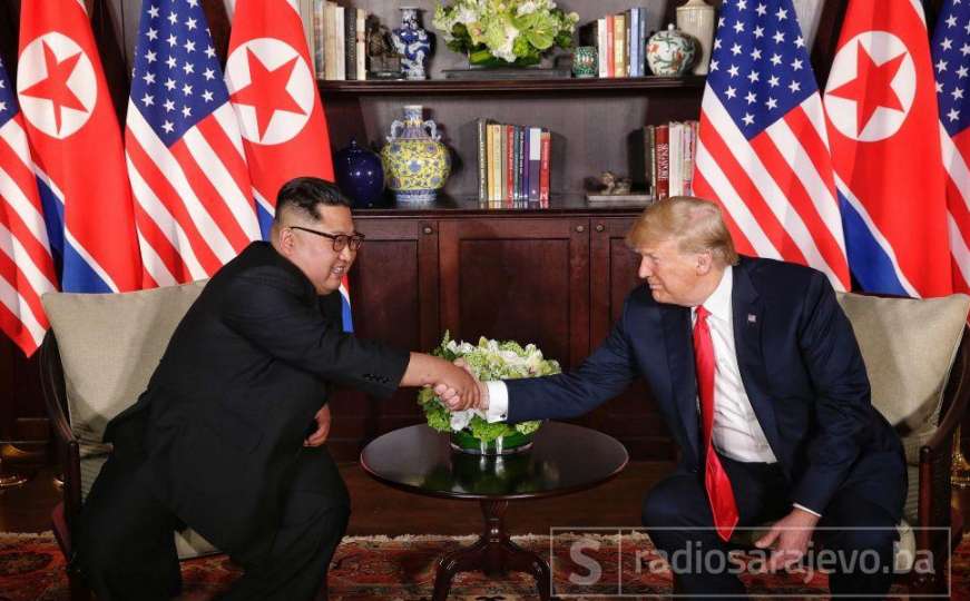 Trump oduševljen Kim Jong-unom: Potpisan sporazum, niko ne zna o čemu