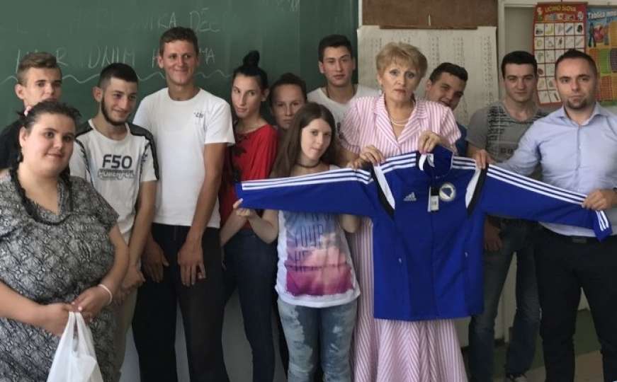 NSBiH donirao sportsku opremu školi u Zenici