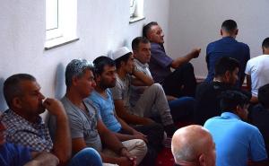 Migranti iz Salakovca bajram-namaz klanjali s mještanima u lokalnoj džamiji