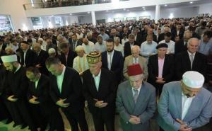 Bajram-namaz u Tuzli: Poštujte i mlade i stare