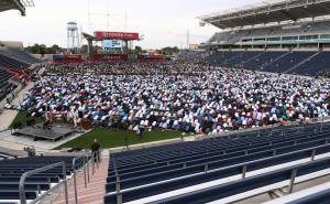 Na stadionu "Toyota Park" u Chicagu 25 hiljada vjernika klanjalo bajram-namaz