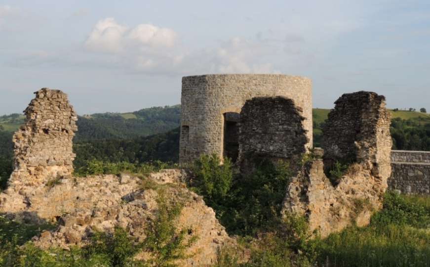 Najznačajniji srednjovjekovni grad u Krajini koji propada