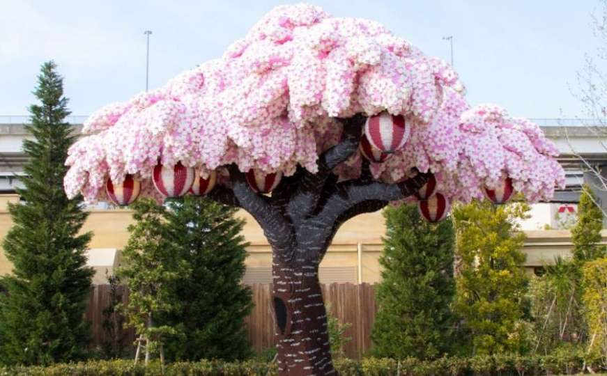 Veličanstveno LEGO trešnjino drvo ušlo u Guinnessovu knjigu rekorda