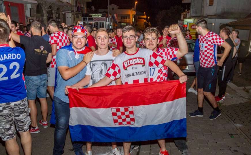 Sve je gorjelo: Hercegovina slavila veliku pobjedu Vatrenih na Mundijalu