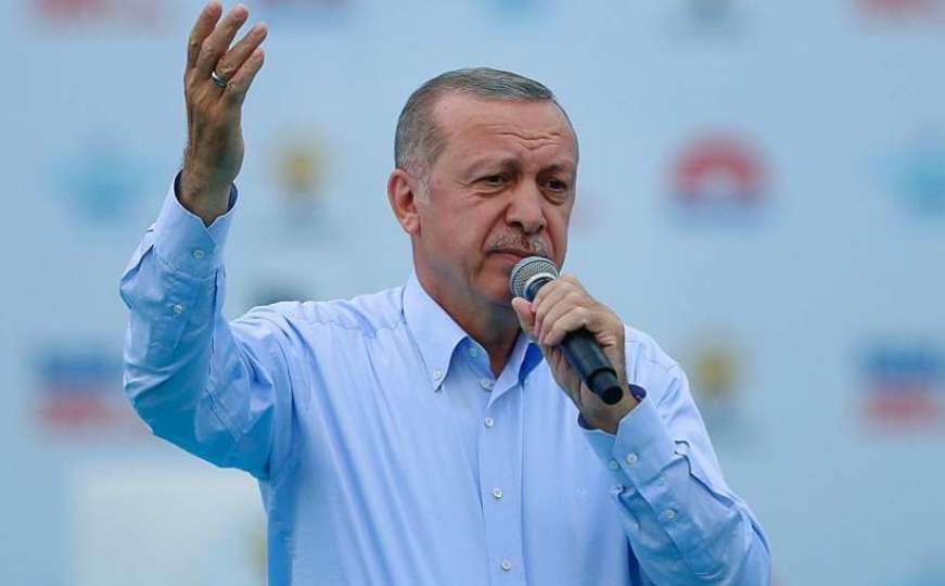 Turska: Erdogan proglasio pobjedu na izborima i oglasio se na Twitteru