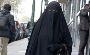 Holandija zabranila burke u školama, bolnicama, institucijama