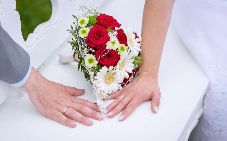 Ella Dvornik: Je li vjenčanje zaista potvrda ljubavi ili zašto se nisam udala