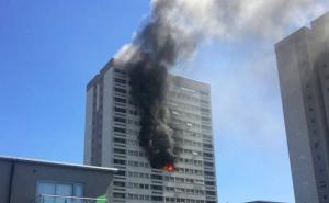 Požar u neboderu: Gorio stan na 12. spratu, stanari panično bježali 