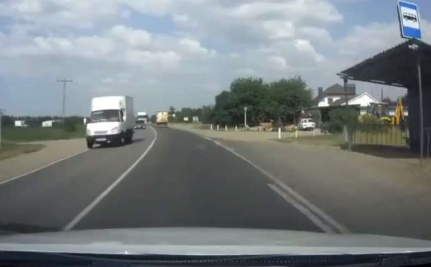 U jednom trenu ugašena dva života: Uznemirujući snimak kao upozorenje vozačima