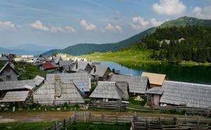 Prokoško jezero mami sve veći broj turista iz cijelog svijeta