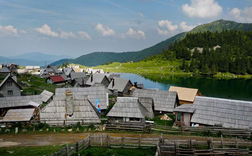 Prokoško jezero mami sve veći broj turista iz cijelog svijeta