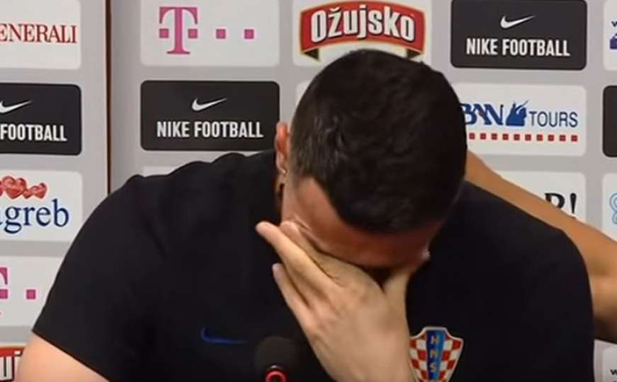Emocije na konferenciji Vatrenih, Subašić se rasplakao: Oprostite, ne mogu...