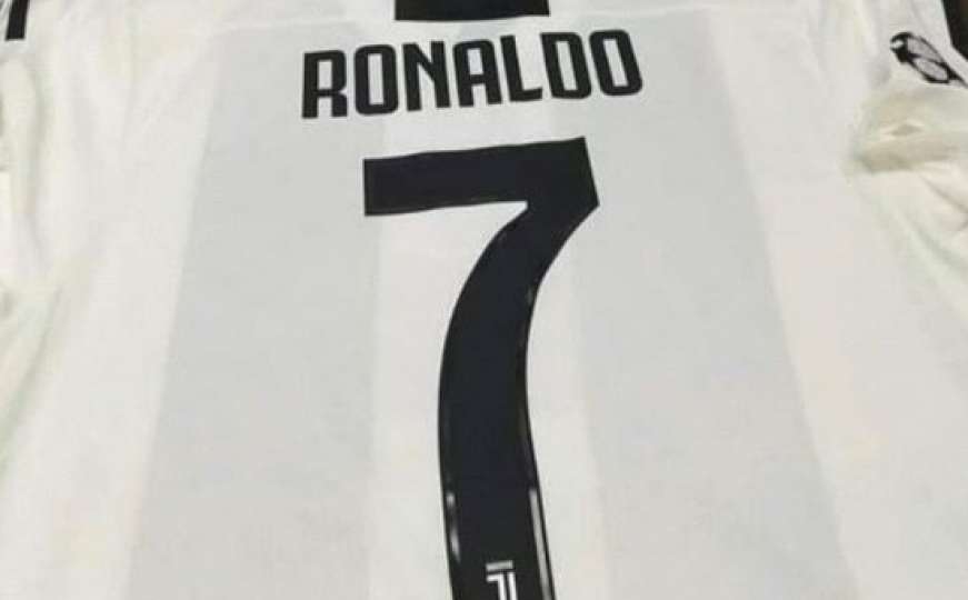 Pojavila se fotografija Juventusovog dresa sa Ronaldovim imenom