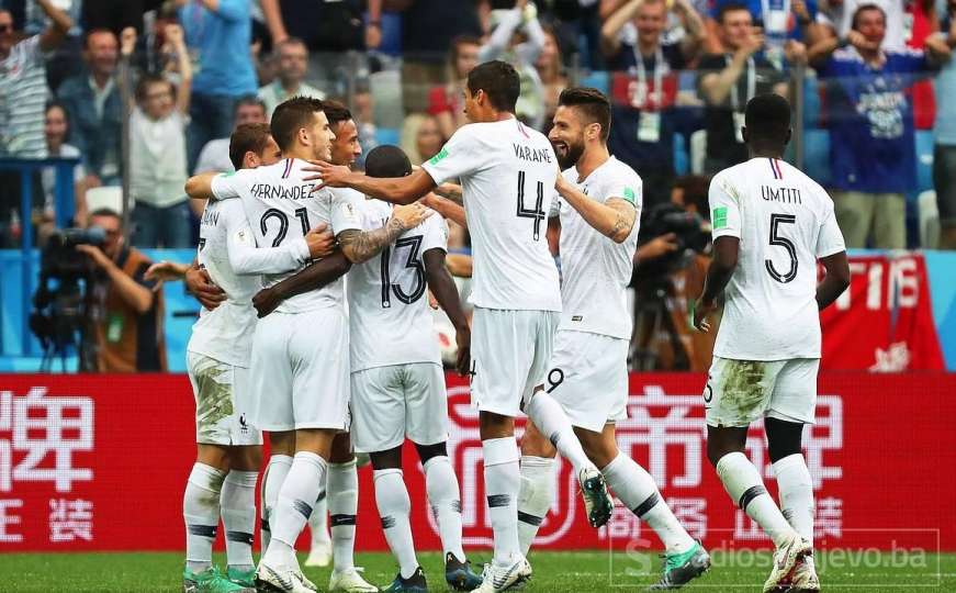 Francuska prvi polufinalist Mundijala: Urugvaj nije mogao bez Cavanija