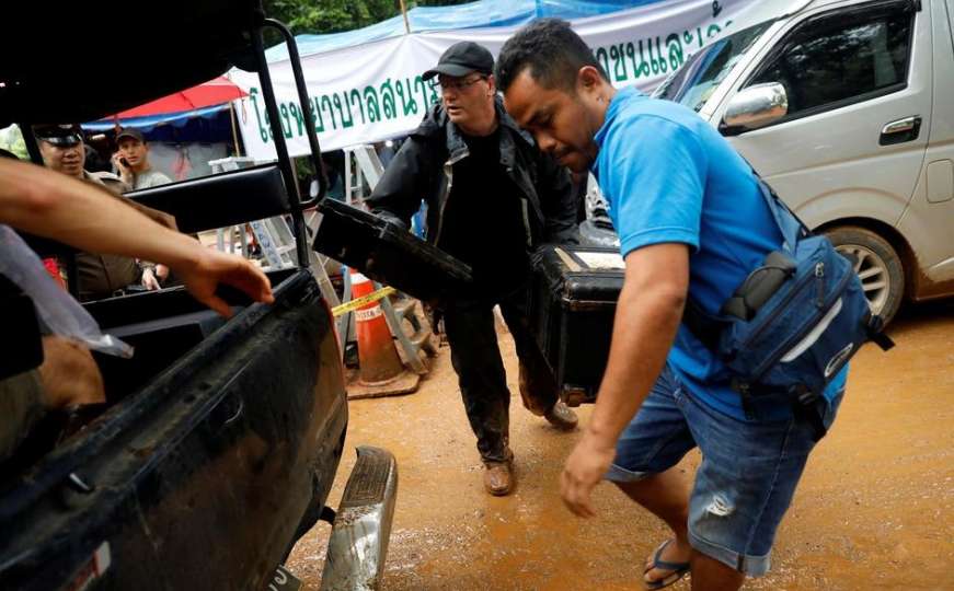 BBC: Spašeni prvi dječaci iz pećine na Tajlandu, akcija se nastavlja