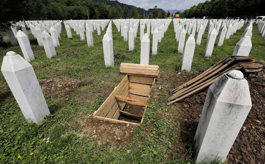 Sve spremno za 11. juli: Iskopani mezari za 35 žrtava srebreničkog genocida