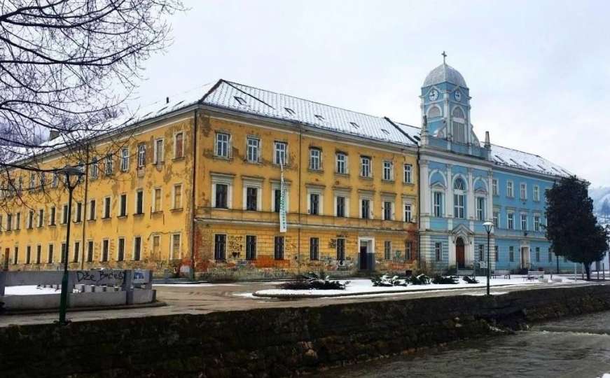 Učenicima i profesorima Mješovite srednje škole Travnik prijeti deložacija