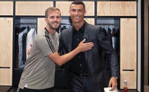 Pjanić poželio dobrodošlicu Ronaldu: Pogledajte njihovo upoznavanje
