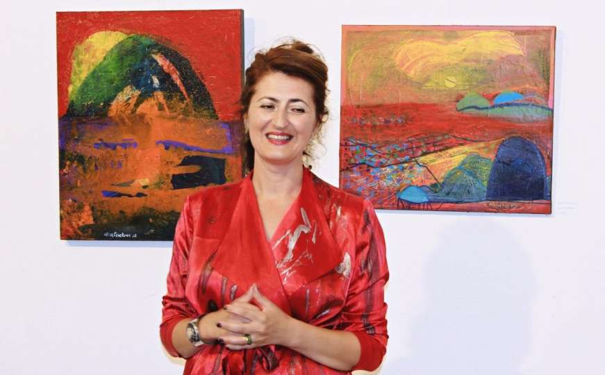 Uspjeh Alise Teletović u Trogiru: Samostalna izložba 'Poljupci brda'  