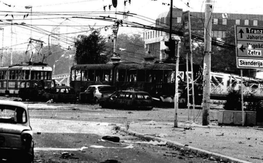 Na današnji dan 1993. na Sarajevo je palo 3.777 granata