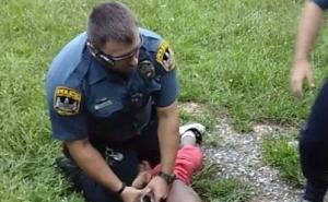 Objavljen video policajaca koji grubo smiruju desetogodišnjeg Afroamerikanca