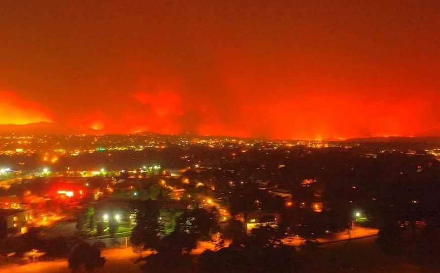 Apokaliptične scene u Californiji: Požar progutao 500 građevina