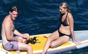 Zvijezda filma "Mamma Mia 2" uživa sa svojom predivnom djevojkom