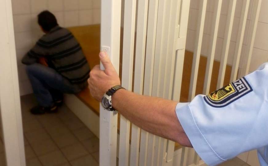 Zatvor umjesto 4.200 eura kazne: Bosanac rekorder po prekršajima u saobraćaju