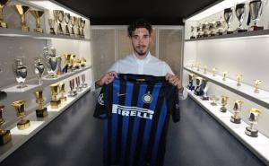 Sada je i službeno: Vrsaljko potpisao za Inter