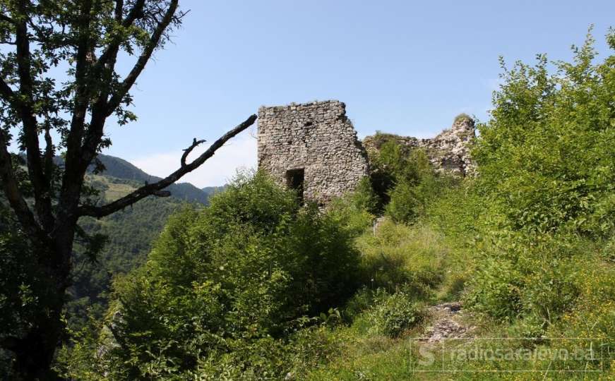 Operacija Bobovac: Posjetili smo najznačajniji utvrđeni grad srednjovjekovne Bosne