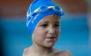 Hrabri plivač Ismail iz Zenice dobio finansijsku podršku