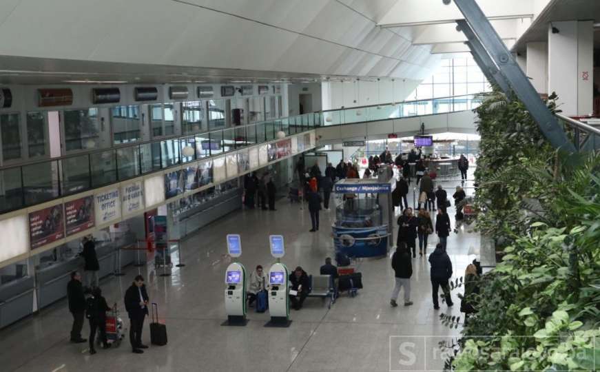Tri osobe lišene slobode na Međunarodnom aerodromu Sarajevo 