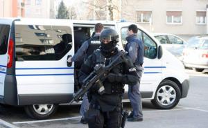 Policajci u Sloveniji se napili pa dali maloljetnoj prijateljici da vozi maricu