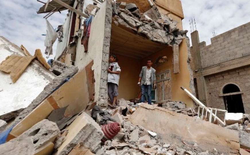 Desetine mališana ubijeno u napadu koalicionih snaga u Jemenu