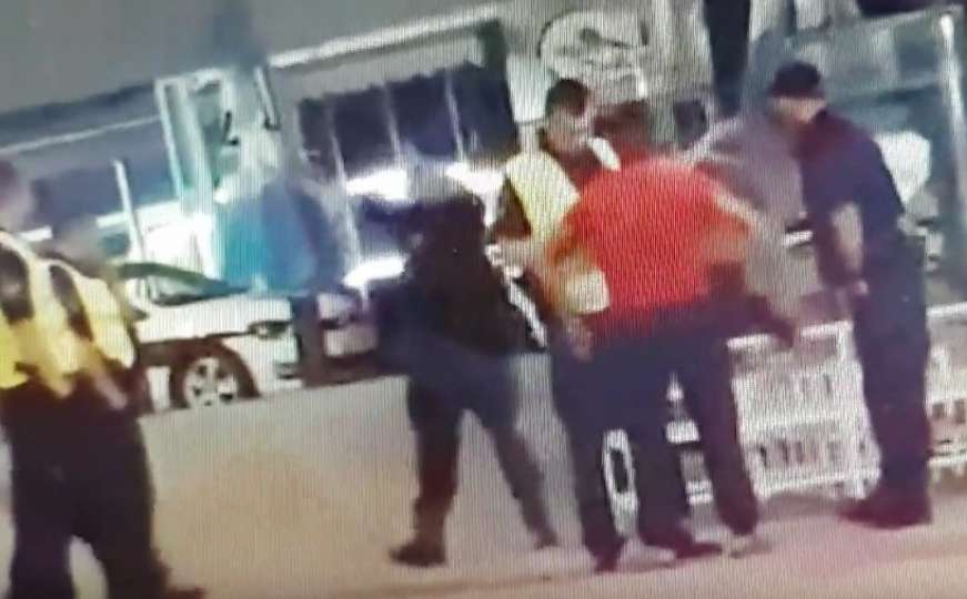 MUP KS provest će istragu: Snimljen policajac kako udara muškarca