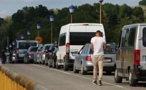 Pojačan promet prema moru: Gužve na graničnim prijelazima Neum 1 i 2