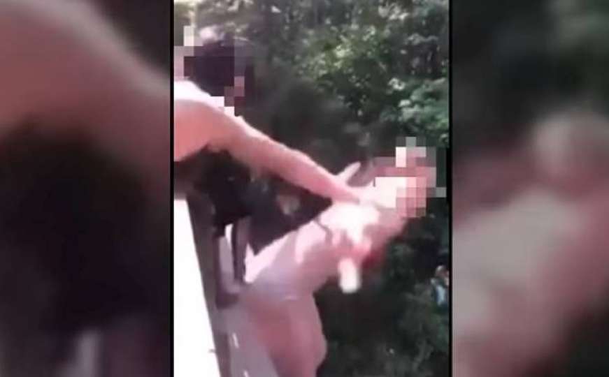 Mogla je ubiti: Prijateljica gurnula djevojku s mosta