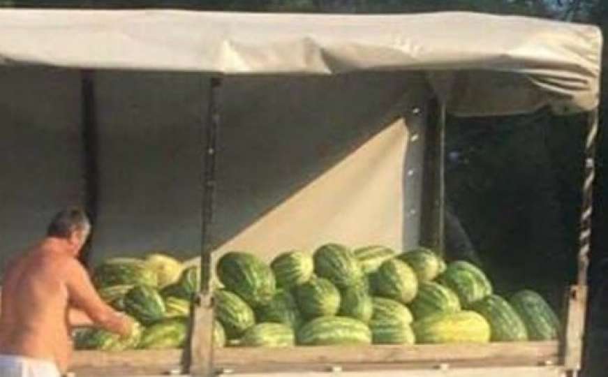 Fotografija prodavca lubenica postala hit na internetu