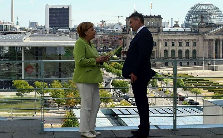 Zvizdić i Merkel razgovarali o ekonomskoj saradnji, ali i migrantima