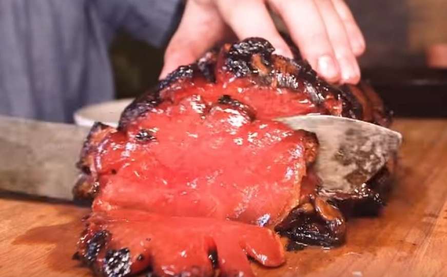 Izgleda kao meso: Kako napraviti dimljenu lubenicu
