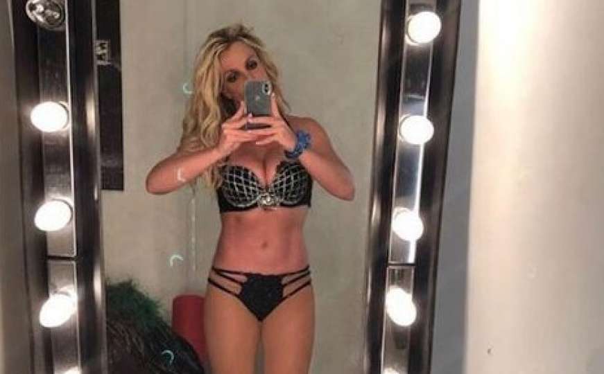 Britney Spears dva sata radi jogu i izgleda odlično