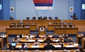 Danas vanredna sjednica Vlade RS o izvještaju za Srebrenicu