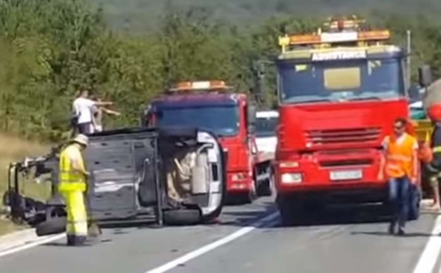 Beograđanin poginuo u stravičnoj nesreći u kojoj je učestvovao i auto iz BiH
