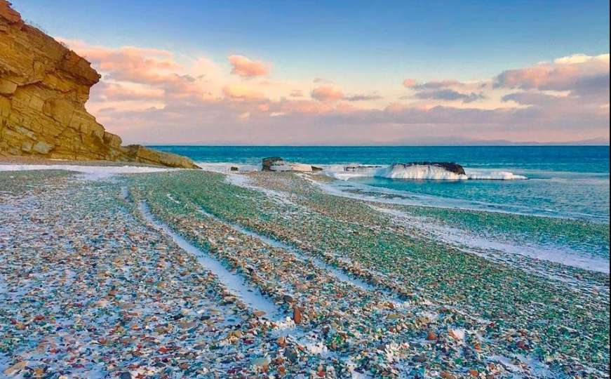 Staklena plaža u Rusiji: Kad priroda ispravlja ljudski nemar