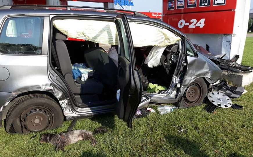 Mostar: Dvije osobe teško povrijeđene u saobraćajnoj nesreći 