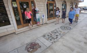 Vela Luka: Milioni kamenčića za najduži mozaik na svijetu